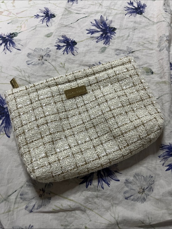 Simon Chang Handbags - Simon Chang Cream & Gold Tweed Makeup Bag – Zip Pouch Cosmetic Bag ✨🤍